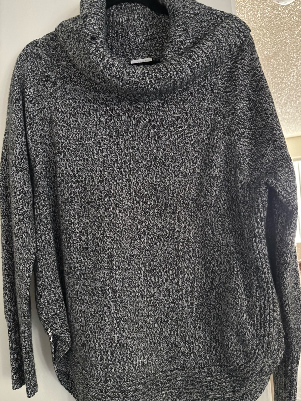 NY & Co Cozy Black & White Marled Turtleneck Sweater